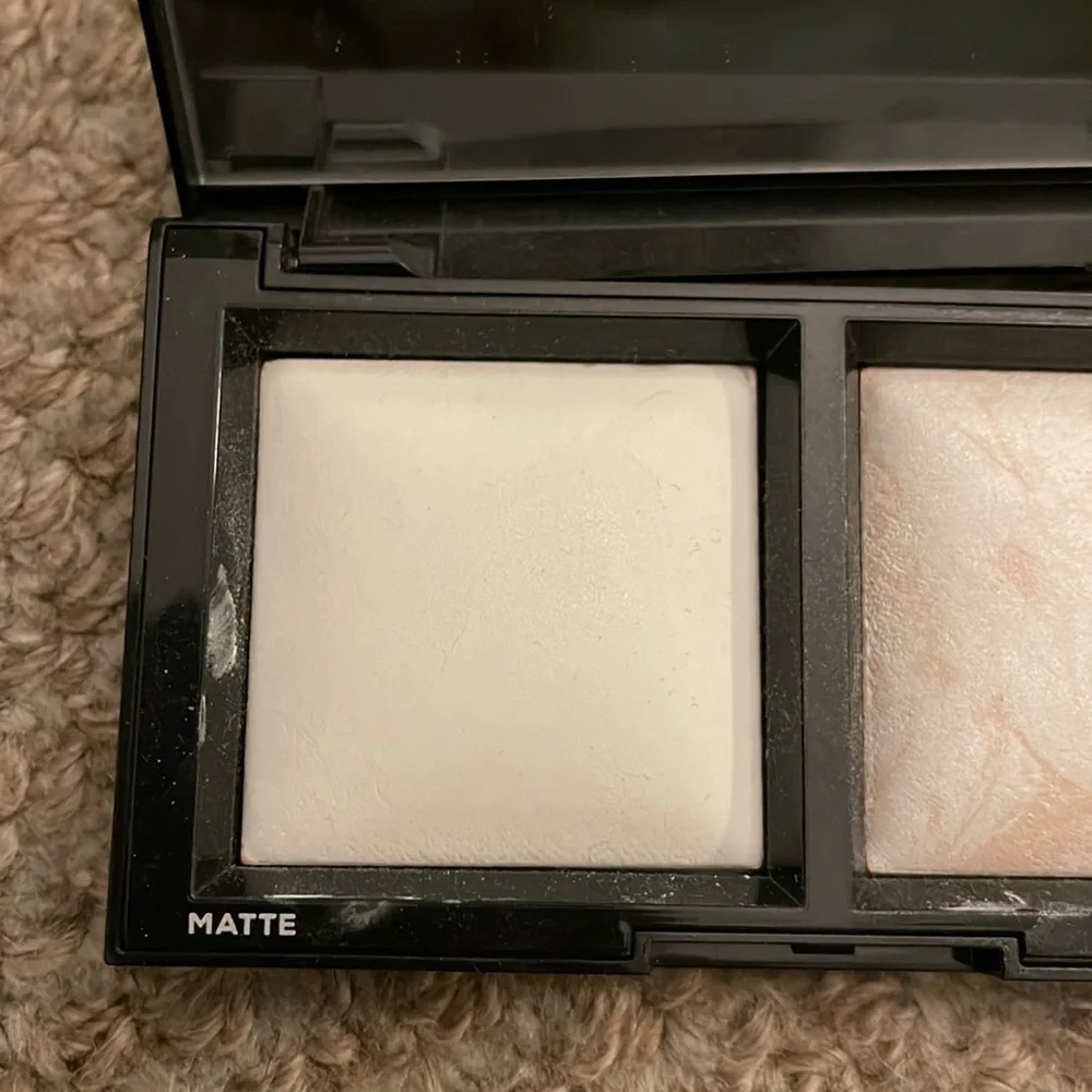 bareMinerals Invisible Light Translucent Powder Duo - Picture 7 of 10
